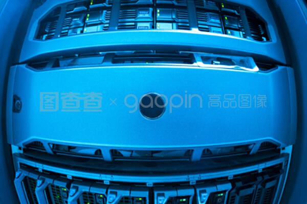 网络服务器与云计算装备技术服务 数字化转型的双引擎